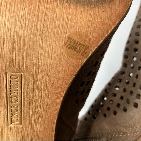 Vince Camuto Kamey peep toe booties size 7.5 - Picture 5 of 7